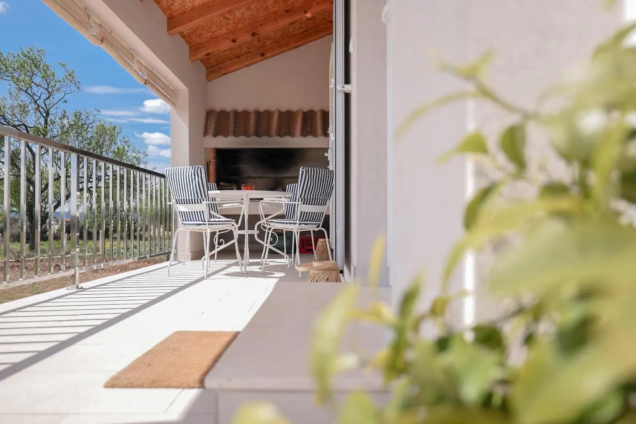 Villa Marinerro Completely Energy Self-Sustainable Surrounded By Olive Groves And An Orchard Biograd Na Moru